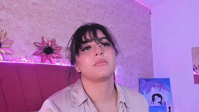 Snapshot of LorenaStevens chatting on 02.13.25 LorenaStevens online show from 02.13.25