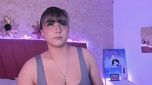 Snapshot of LorenaStevens chatting on 02.15.25 LorenaStevens online show from 02.15.25