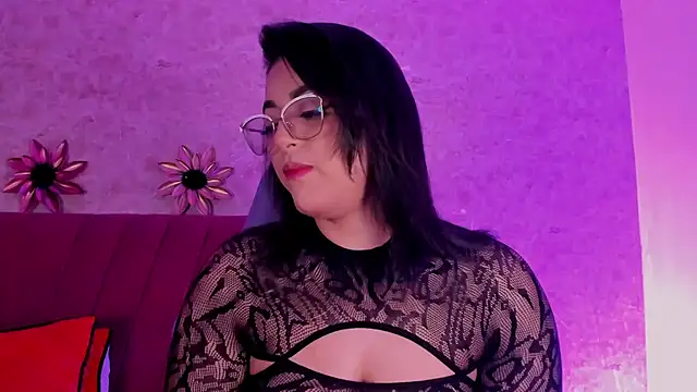 Snapshot of LorenaStevens chatting on 09.29.25 LorenaStevens online show from 09.29.25