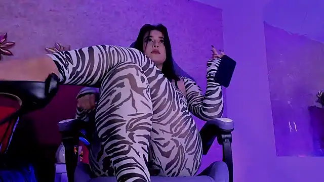 Snapshot of LorenaStevens chatting on 10.08.25 LorenaStevens online show from 10.08.25