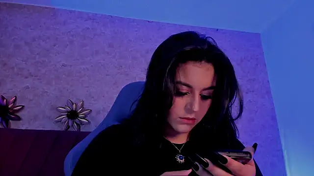 Snapshot of LorenaStevens chatting on 10.13.25 LorenaStevens online show from 10.13.25