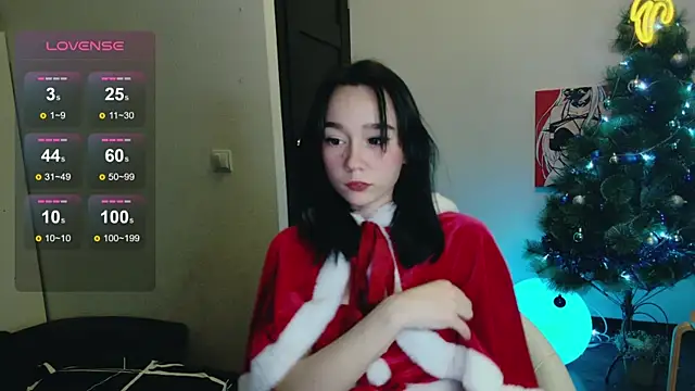 Snapshot of Kimiko__ chatting on 12.21.24 Kimiko online show from 12.21.24