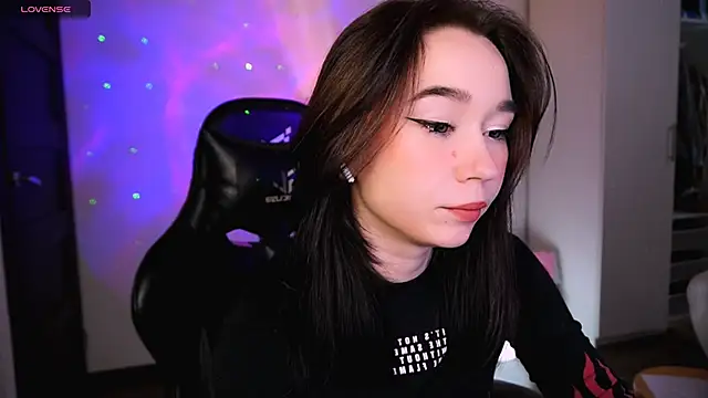 Snapshot of Kimiko__ chatting on 02.18.25 Kimiko online show from 02.18.25