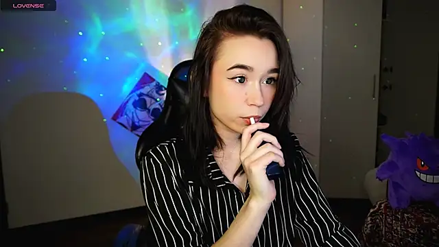 Snapshot of Kimiko__ chatting on 02.19.25 Kimiko online show from 02.19.25