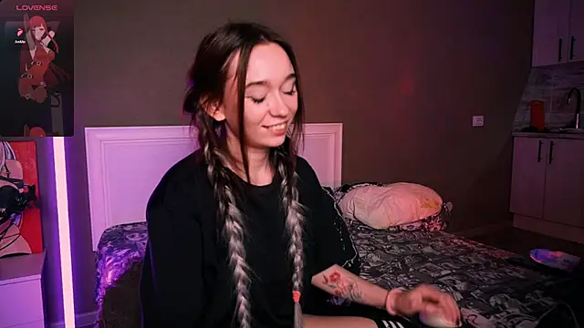 Snapshot of Kimiko__ chatting on 10.10.25 Kimiko online show from 10.10.25