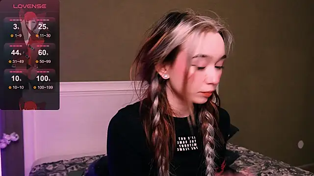 Snapshot of Kimiko__ chatting on 11.06.25 Kimiko online show from 11.06.25