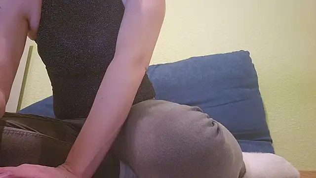 Snapshot of EstrellaWalters chatting on 02.25.25 EstrellaWalters online show from 02.25.25