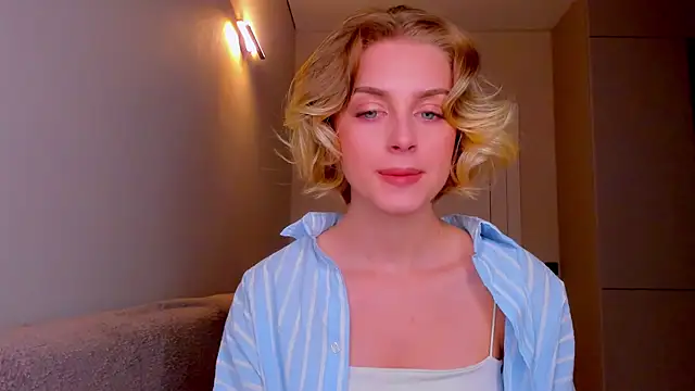 Snapshot of pretty_girlnextdoor chatting on 03.09.25 pretty girlnextdoor online show from 03.09.25