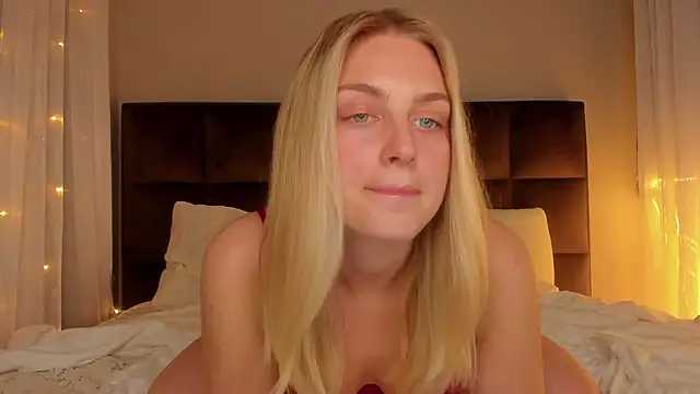 Snapshot of pretty_girlnextdoor chatting on 05.18.26 pretty girlnextdoor online show from 05.18.26