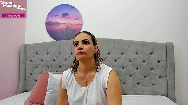 Snapshot of Valesskahall chatting on 11.06.25 Valesskahall online show from 11.06.25