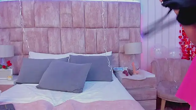 Cloesweet 1 online show from 02.14.25