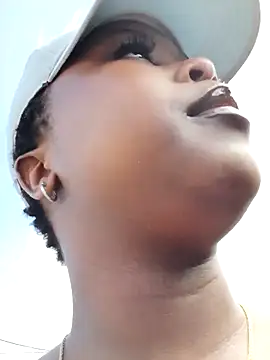 Dark Berry 26 online show from 02.08.25