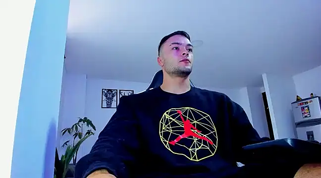 Snapshot of alexander_collin02 chatting on 02.12.25 alexander collin02 online show from 02.12.25