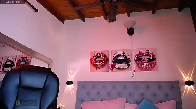 ASHLIE DIXON1 online show from 03.17.25