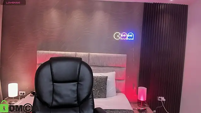 ASHLIE DIXON1 online show from 11.13.25