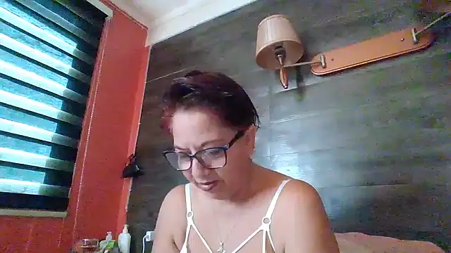 Snapshot of TRISH_MILF chatting on 12.21.24 TRISH MILF online show from 12.21.24