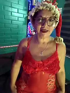 Snapshot of TRISH_MILF chatting on 12.25.24 TRISH MILF online show from 12.25.24