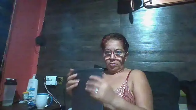 Snapshot of TRISH_MILF chatting on 01.21.25 TRISH MILF online show from 01.21.25