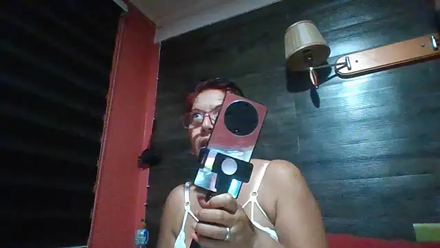 Snapshot of TRISH_MILF chatting on 02.06.25 TRISH MILF online show from 02.06.25