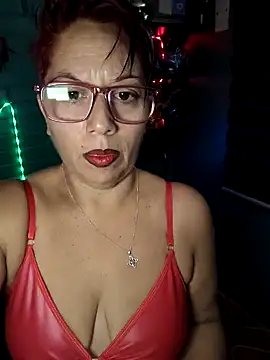 Snapshot of TRISH_MILF chatting on 02.08.25 TRISH MILF online show from 02.08.25