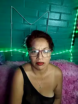 Snapshot of TRISH_MILF chatting on 02.13.25 TRISH MILF online show from 02.13.25