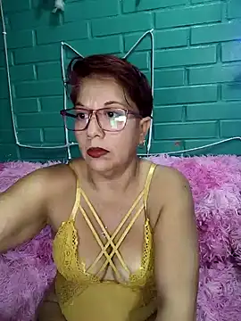 Snapshot of TRISH_MILF chatting on 02.14.25 TRISH MILF online show from 02.14.25
