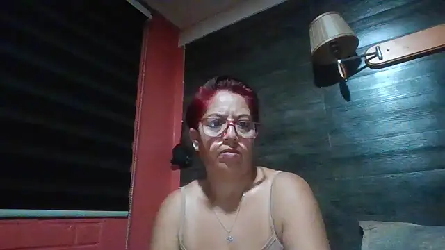 Snapshot of TRISH_MILF chatting on 03.05.25 TRISH MILF online show from 03.05.25