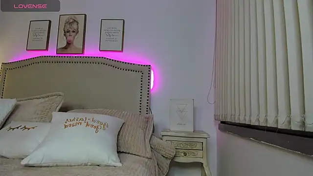 Emilly Rivera online show from 02.17.25