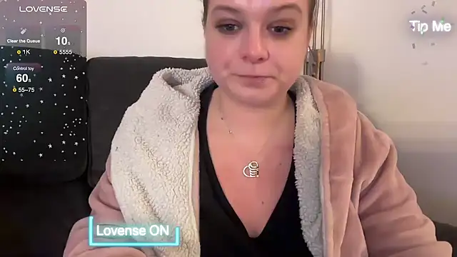 NaughtyWifeUK online show from 12.14.24