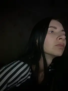 Snapshot of Starry_Siren chatting on 10.18.25 Starry Siren online show from 10.18.25