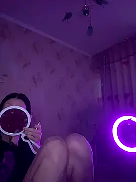 Snapshot of Starry_Siren chatting on 10.23.25 Starry Siren online show from 10.23.25