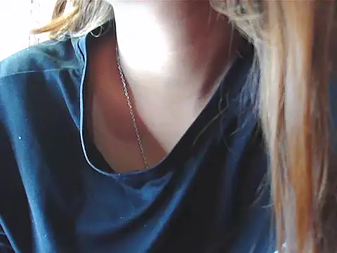 Snapshot of your_Shanvi chatting on 11.05.25 your Shanvi online show from 11.05.25