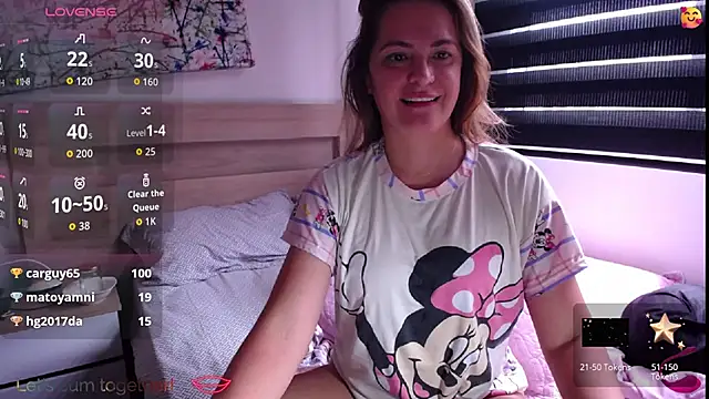 ParisW online show from 09.18.25