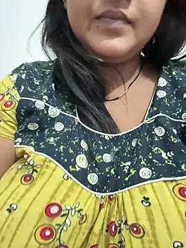 Snapshot of Ayesha_mahi chatting on 09.15.25 Ayesha mahi online show from 09.15.25