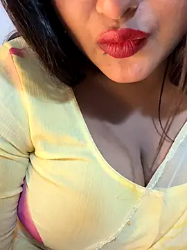 Snapshot of Ayesha_mahi chatting on 10.10.25 Ayesha mahi online show from 10.10.25