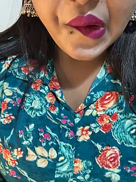 Snapshot of Ayesha_mahi chatting on 10.12.25 Ayesha mahi online show from 10.12.25