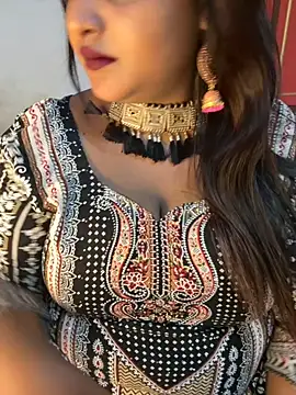 Snapshot of Ayesha_mahi chatting on 10.21.25 Ayesha mahi online show from 10.21.25