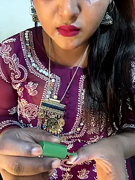 Snapshot of Ayesha_mahi chatting on 10.23.25 Ayesha mahi online show from 10.23.25