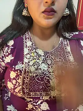 Snapshot of Ayesha_mahi chatting on 10.29.25 Ayesha mahi online show from 10.29.25