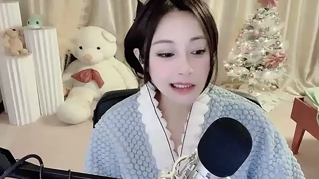 Daisy-77 online show from 12.13.24