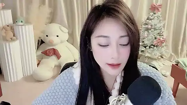 Daisy-77 online show from 12.15.24