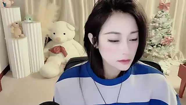 Daisy-77 online show from 12.17.24