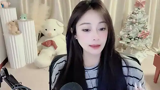 Daisy-77 online show from 12.18.24