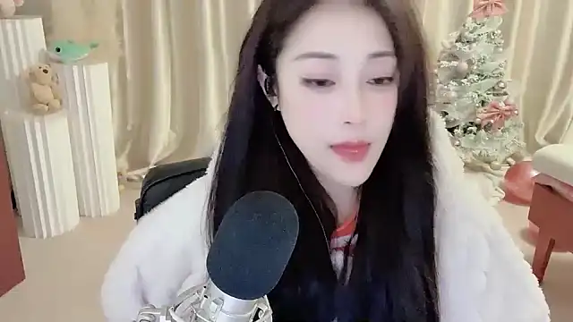 Daisy-77 online show from 12.24.24