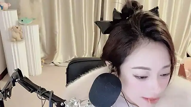 Daisy-77 online show from 01.03.25