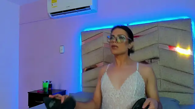 Snapshot of Eterea_blow chatting on 01.09.25 Eterea blow online show from 01.09.25