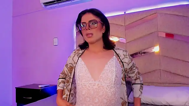 Snapshot of Eterea_blow chatting on 01.18.25 Eterea blow online show from 01.18.25