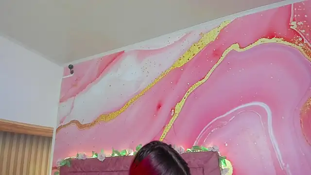 Daisy  rose online show from 04.18.26