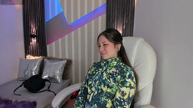 emily layton online show from 01.28.25