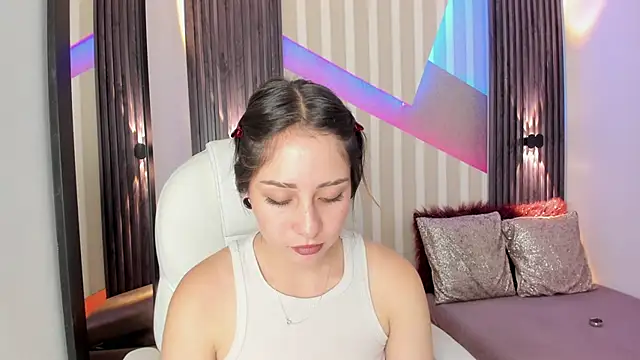 emily layton online show from 09.19.25